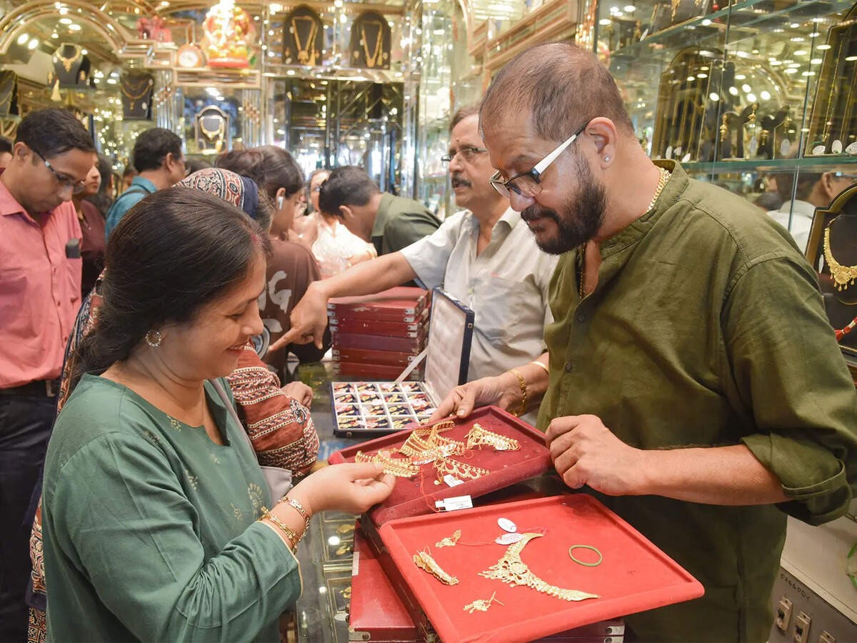 India eyes gold reforms to cut imports