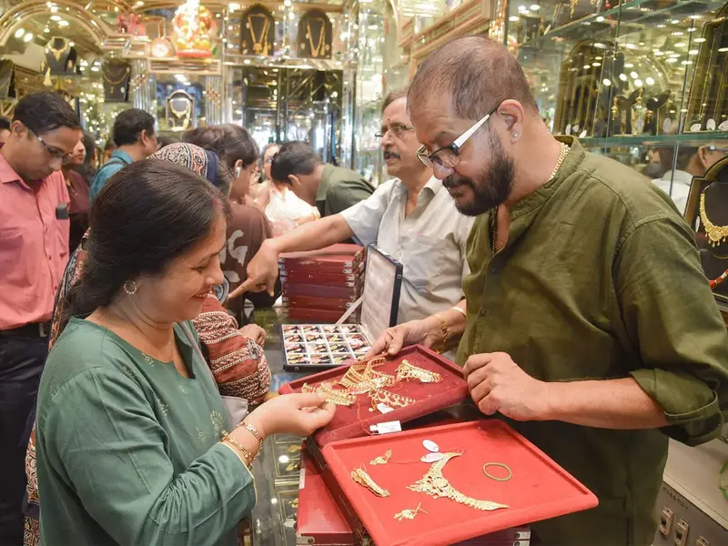 India eyes gold reforms to cut imports