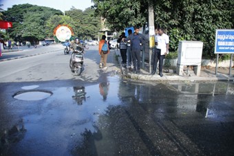 Complete the Kanteerava Stadium Stormwater Drain Work on Priority: Rajendra Cholan