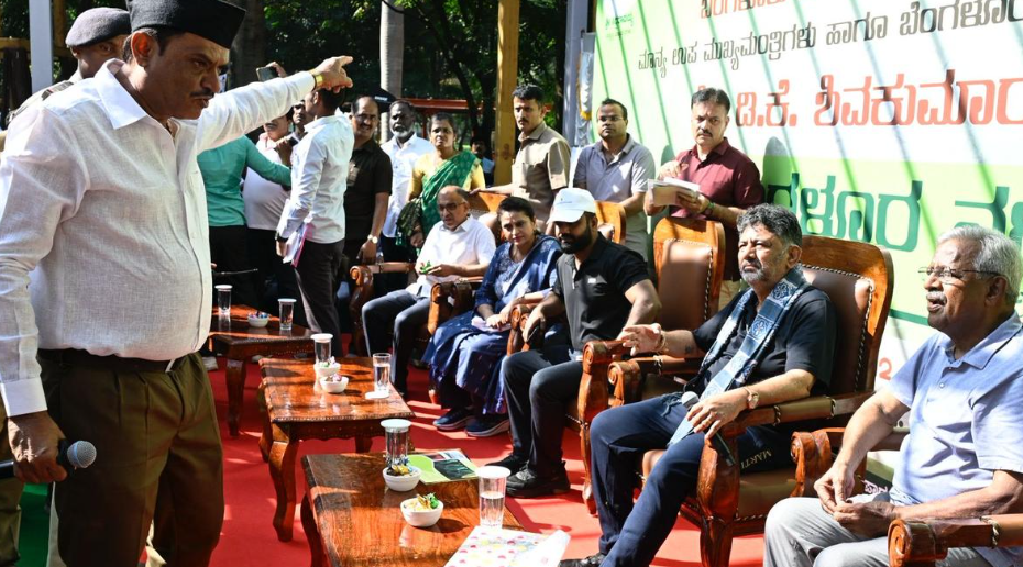 D K Shivakumar, Munirathna clash at 'Walk with Bengaluru' event