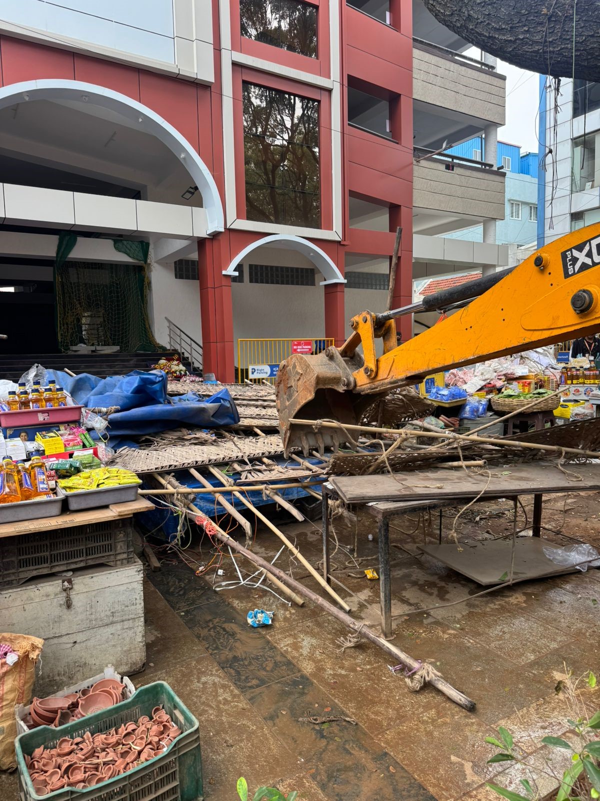 Gandhi Bazaar footpath cleared of encroachments