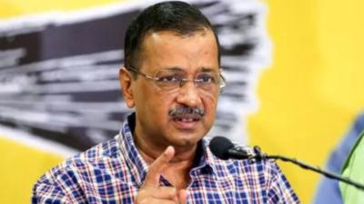 Kejriwal criticizes centre for removing cotton import duty