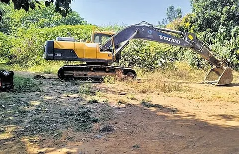 Bulldozers in Cantonment railway land raise fears over tree felling