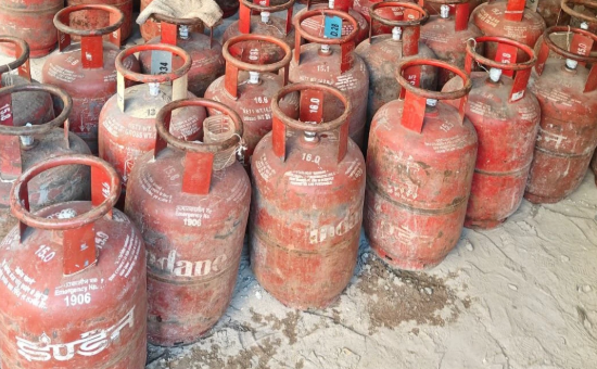Man Arrested in Ballari for Illegal LPG Cylinder Black Marketing