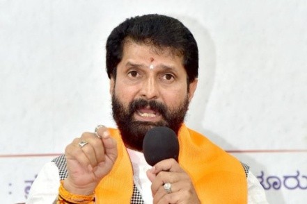 CT Ravi Accuses Priyank Kharge of Ego, Defends RSS Contributions