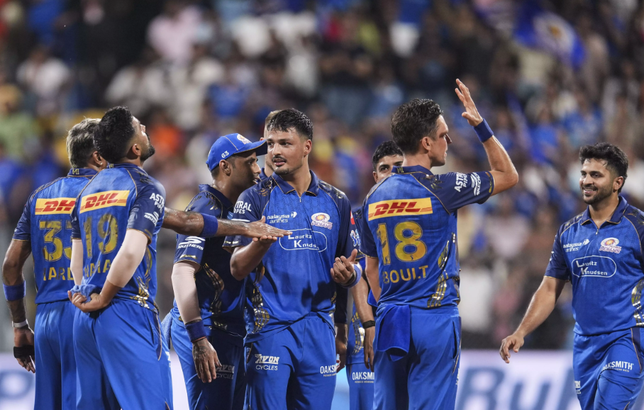 Mumbai Indians’ playoff hopes suffer major blow after defeat to Sunrisers Hyderabad