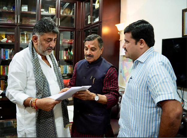 DCM, Bhandage hold talks on strengthening Congress