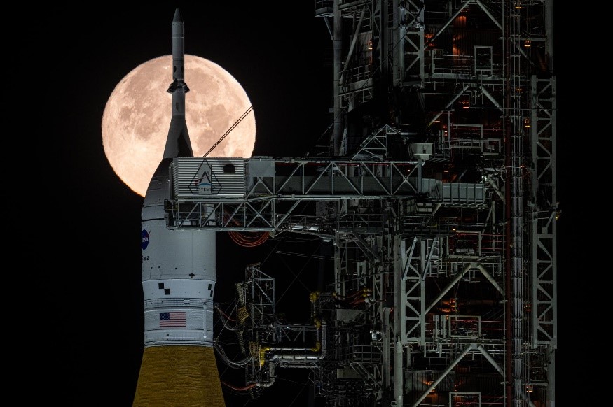 Moonbound: NASA ready for historic launch
