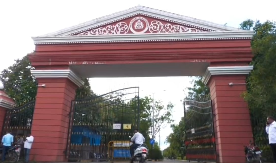 High Court allows limited worship at Ladle Mashak Dargah in Aland