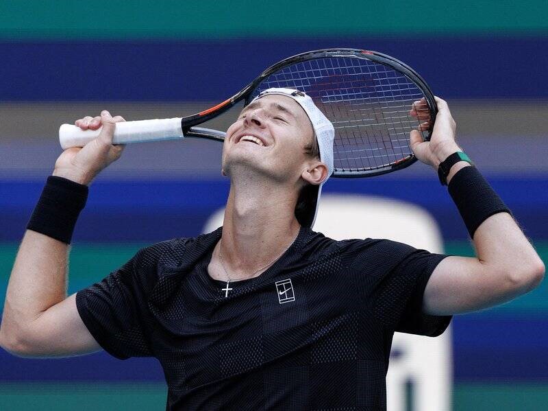 Sebastian Korda stuns World Number One Alcaraz