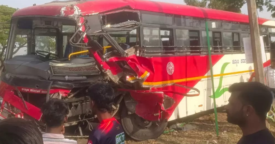 KSRTC bus–tanker collision in Shahapur; 20 Injured