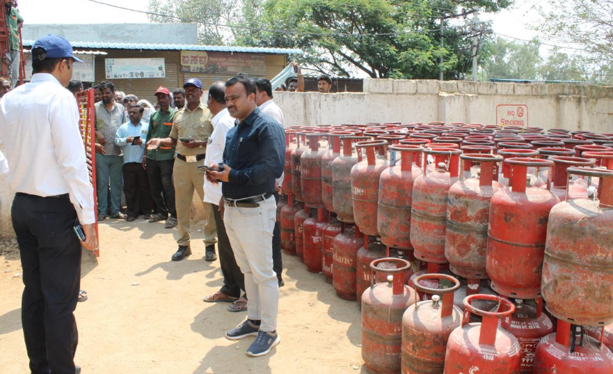 Rumours of fuel, LPG shortage baseless: Yadgir DC