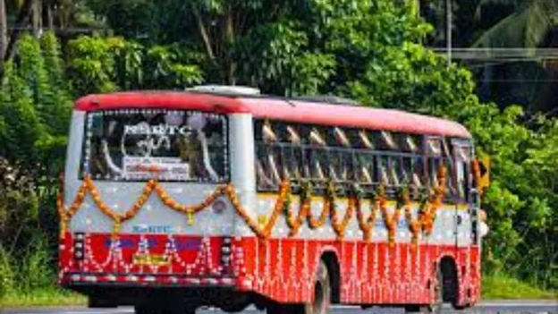 Commuters celebrate bus with Ayudha puja