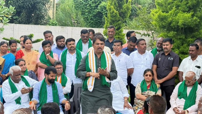 Flood-hit Belagavi ignored by CM, Dy CM; Ashok mocks ‘biriyani visit’