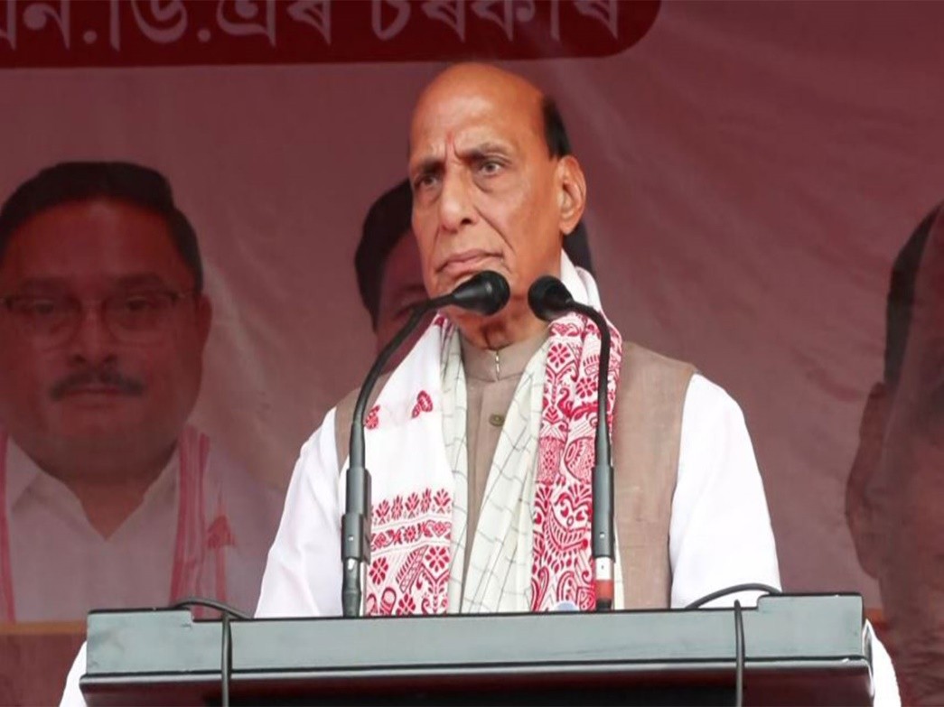 Rajnath attacks Cong ahead of Assam polls