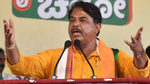 R. Ashok Hails PM Modi’s Governance, Slams Cong Over Ration Card Plan