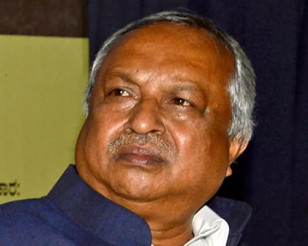 Patriarchal mindsets block women's quota, says Justice Das