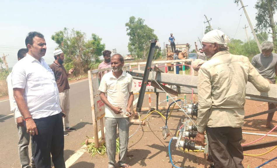 MLA inspects rain damage in Bidar villages