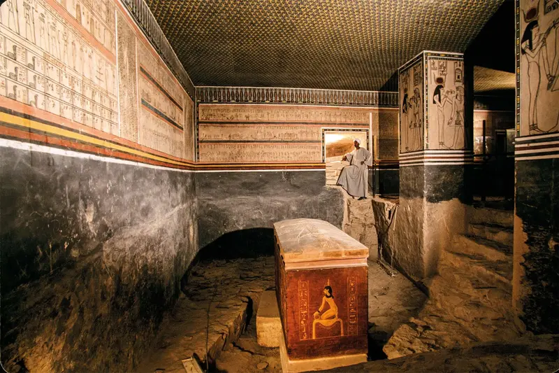 Burial Practices and Tomb Architecture