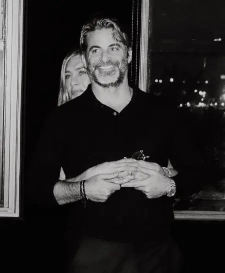Jennifer Aniston goes Instagram official with boyfriend Jim Curtis