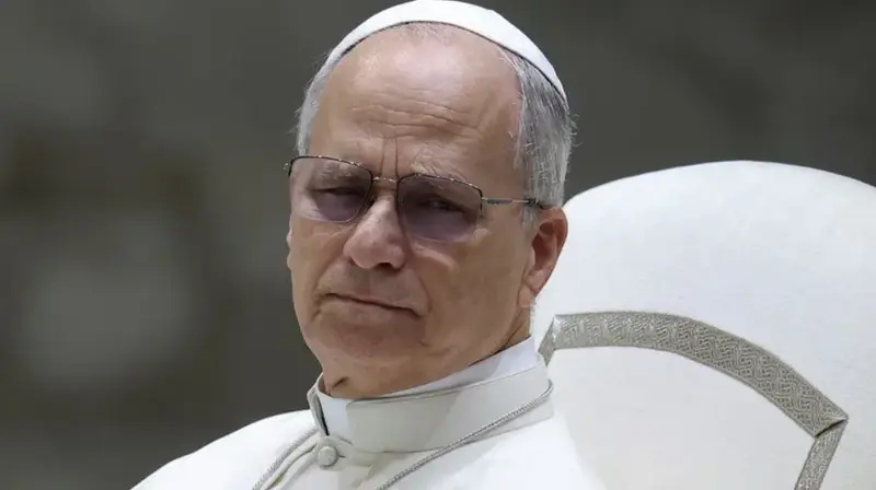 Pope Leo warns against click-bait journalism