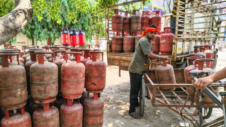 OMCs warn customers of rising LPG delivery scams via OTPs