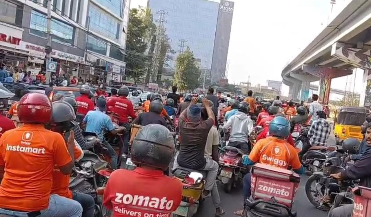 Gig workers’ nationwide strike raises alarm, SP leader calls issue ‘very serious’