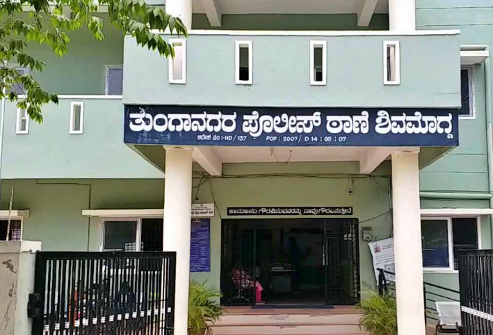 9-year-old girl dies after swing rope tightens