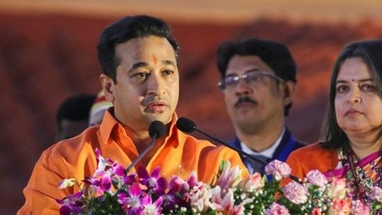 Nitesh Rane mocks Aaditya Thackeray over match row
