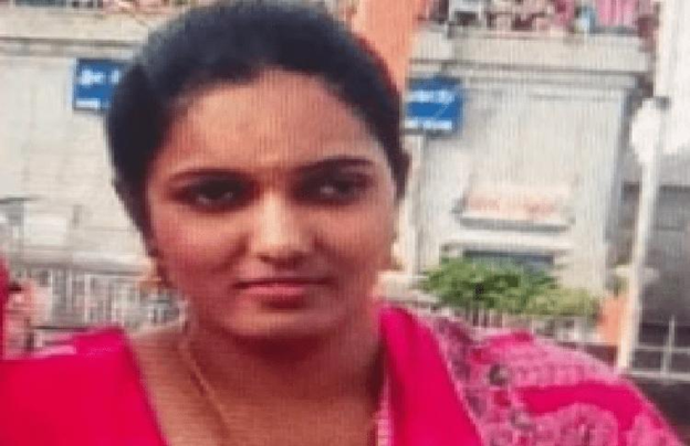 Woman dies after knife attack