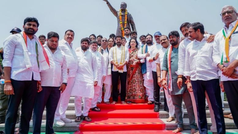 Reddy demands special Parliament session on women’s reservation