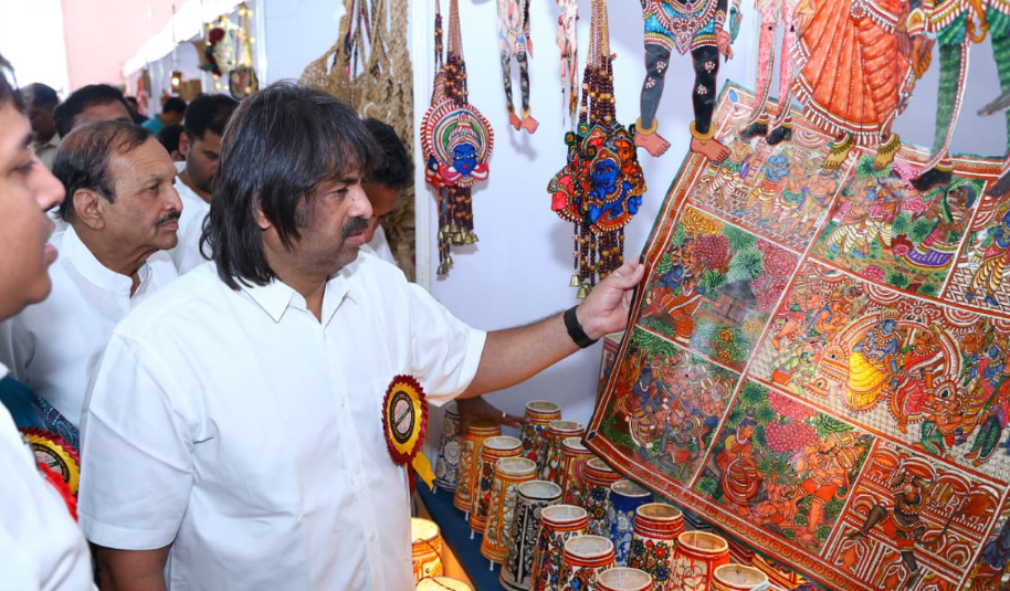 Support local artisans by buying handmade products: Min