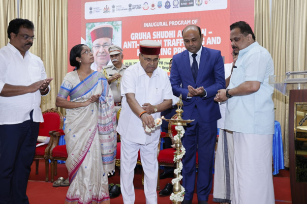 Governor launches anti-trafficking parenting campaign