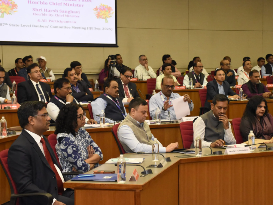 Gujarat Highlights Jan Dhan Yojana’s Transformative Impact, Stresses Stronger Cybersecurity Measures