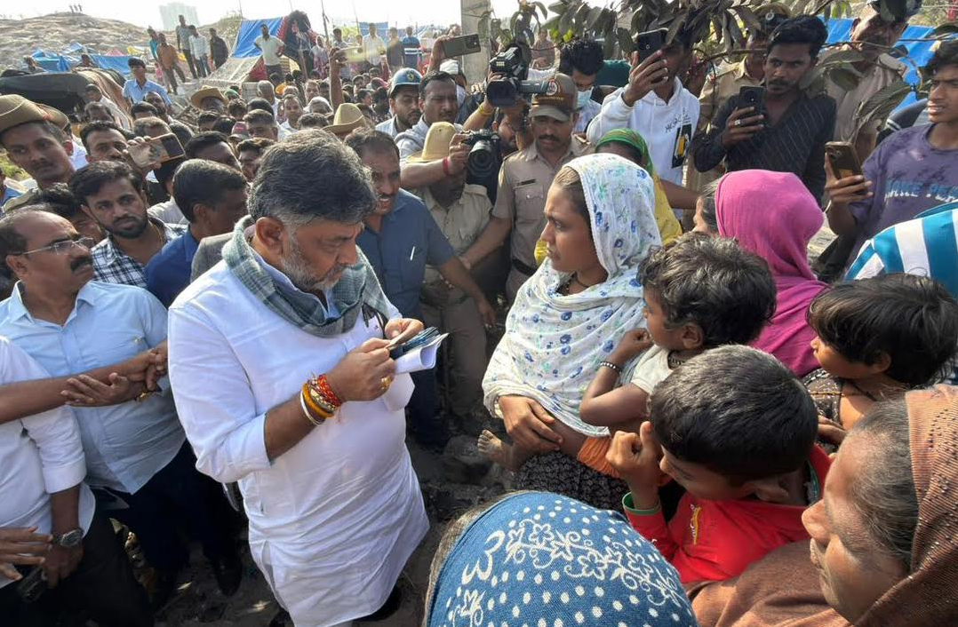 Kogilu demolition: DKS says Kerala CM playing politics out of election fear