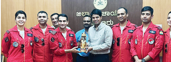 Sarang Team Felicitated For Successful Airshow