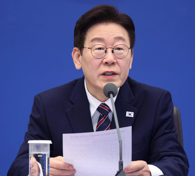 Prez Lee calls for tougher steps to stabilise prices