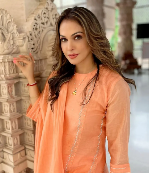 Actor Isha Koppikar champions communication in parenting
