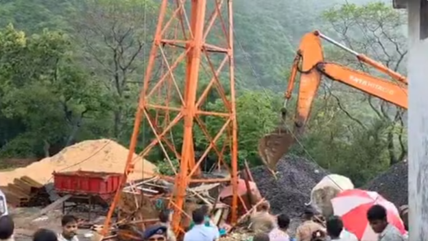 Six Killed in Cargo Ropeway Collapse at Pavagadh Hill