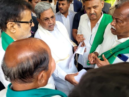 Farmer Leaders Urge CM Siddaramaiah to Address Key Issues