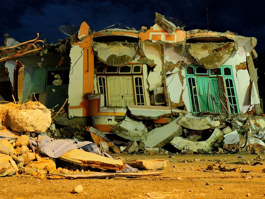 Quake of Magnitude 4.5 Hits IndonesiaJakarta
