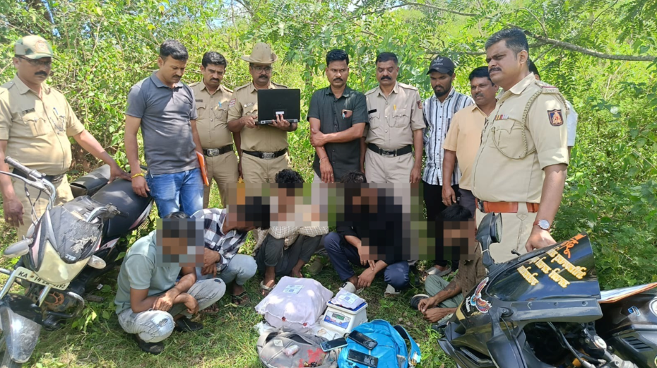 Police arrest five, seize over three kilos of ganja