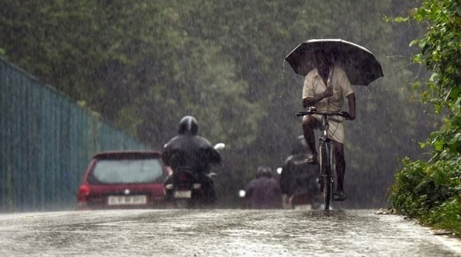 Karnataka to seek centre aid for flood relief