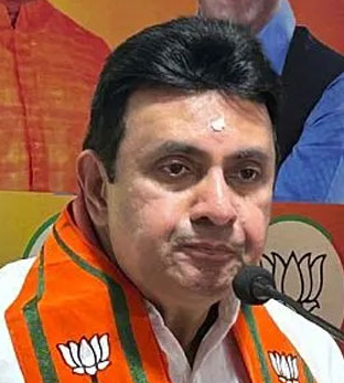 Pramod Madhwaraj denies Congress move, backs BJP