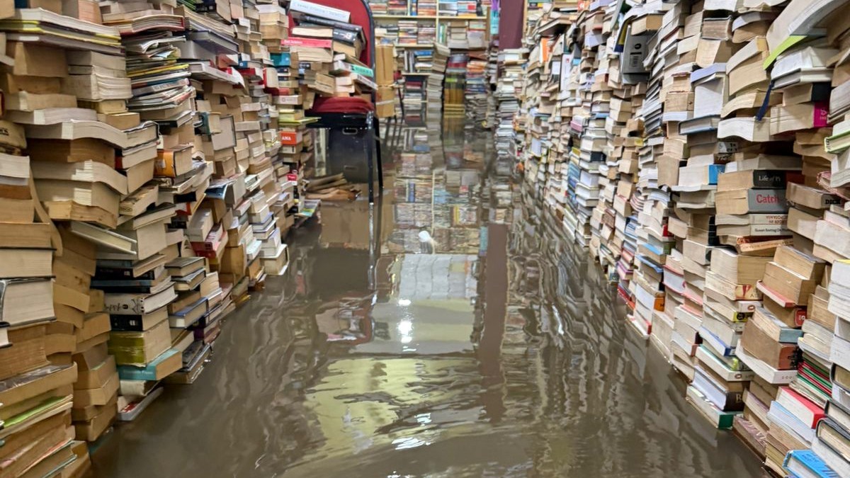 Community rallies to save flooded famous bookstore