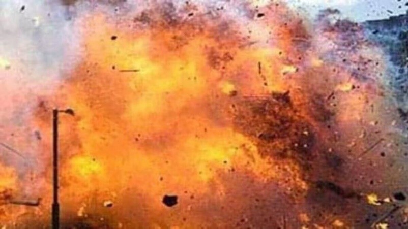 Blast Near Paramilitary HQ in Pakistan Kills 10, Injures Dozens