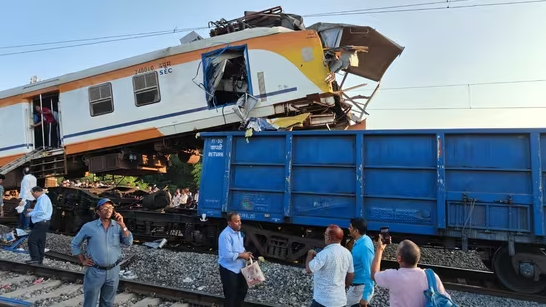 5 dead, 14 hurt as passenger and goods trains collide