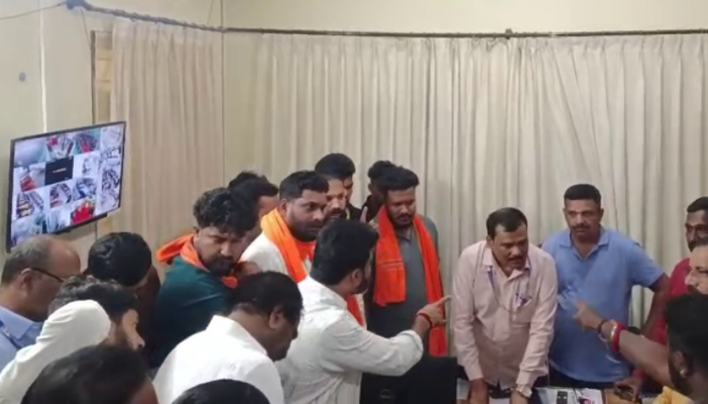 Students expelled for wearing Ayyappa mala; Hindu leaders protest